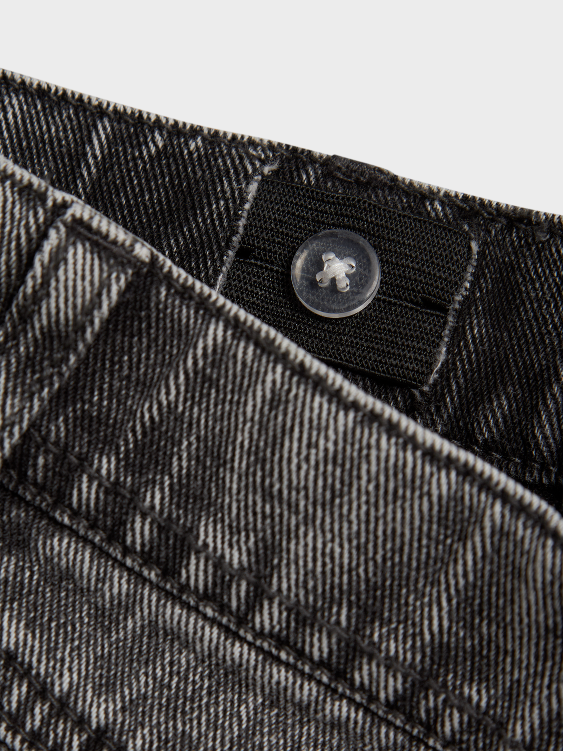 model_shot-front_full